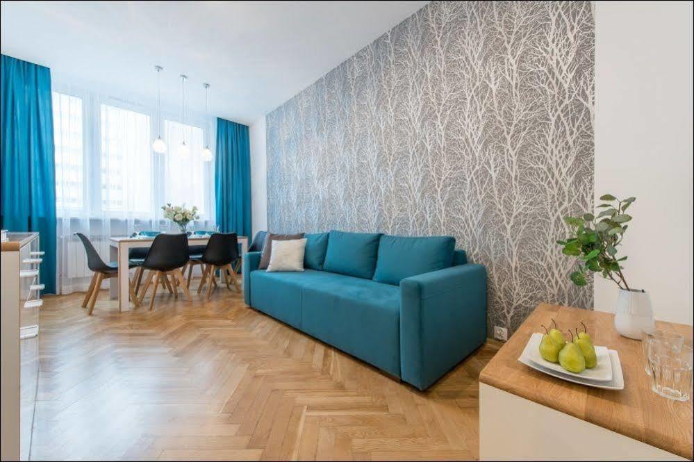 P&O Apartments Metro Centrum Warsaw Exterior photo