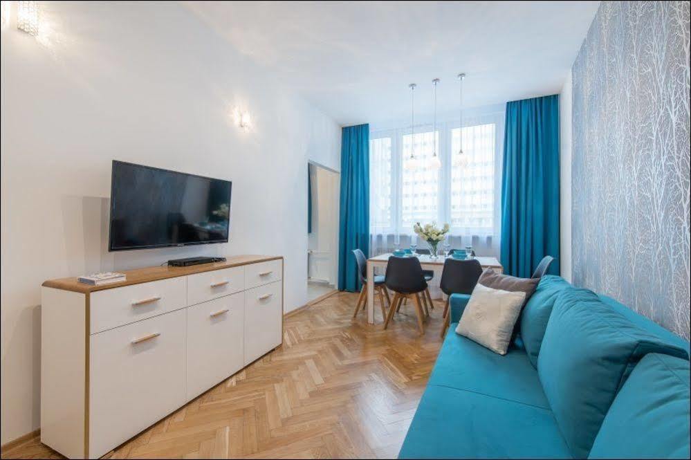 P&O Apartments Metro Centrum Warsaw Exterior photo